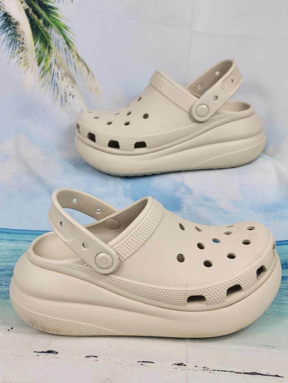 Crocs Classic Platform Clog Women’s Bone White Size 6